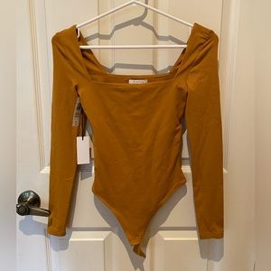 Babaton contour bodysuit (long sleeve, square neck) XS